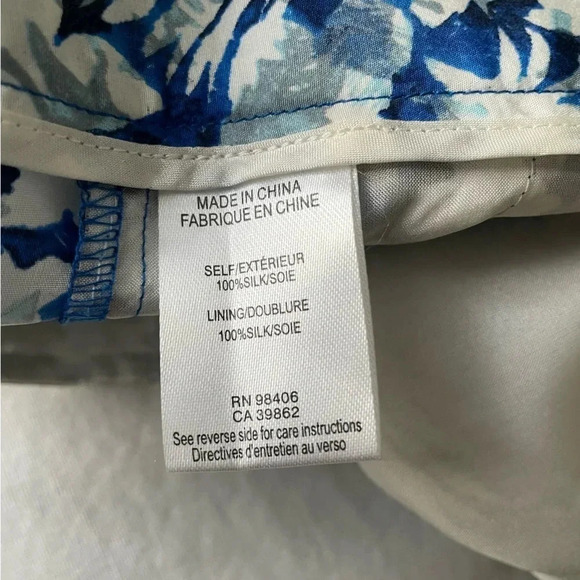 Theory Shorts Palkima Blue White Floral 100% Silk Bermuda Shorts sz 2 Preppy - Picture 13 of 13
